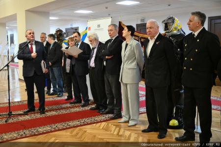 Светлана Савицкая и Николай Коломейцев выступили на открывшейся в Госдуме выставке, посвященной 105-летию организации подводных и водолазных работ в России