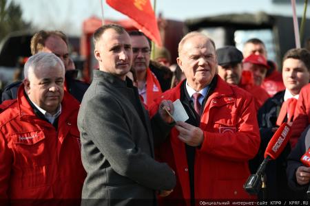 151-й гуманитарный конвой от КПРФ ушел на Донбасс и в приграничные области России