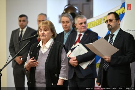 Светлана Савицкая и Николай Коломейцев выступили на открывшейся в Госдуме выставке, посвященной 105-летию организации подводных и водолазных работ в России