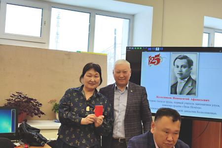 Секретари Якутского рескома КПРФ провели встречи с коллективом Сунтарской школы № 1 по случаю 125-летия большевика И.А. Колесникова