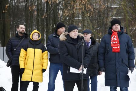 Руки прочь от парка «Трудовые резервы»! Д.А. Парфенов провел встречу с жителями Тушино