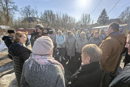 Лидер ивановских коммунистов Александр Бойков принял участие в народном сходе в Рабочем поселке