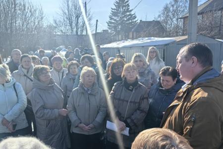 Лидер ивановских коммунистов Александр Бойков принял участие в народном сходе в Рабочем поселке