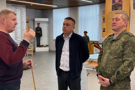 Сенатор Российской Федерации Айрат Гибатдинов в ходе рабочей поездки посетил Ульяновское гвардейское суворовское военное училище