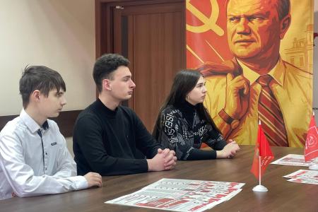 Крымские коммунисты почтили память И.В. Сталина