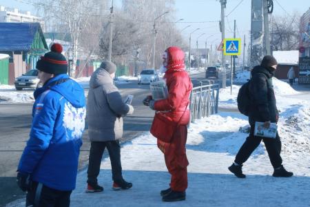 Омск. Красные палатки встречают весну