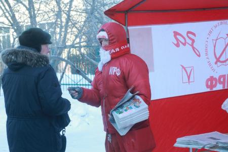 Омск. Красные палатки встречают весну