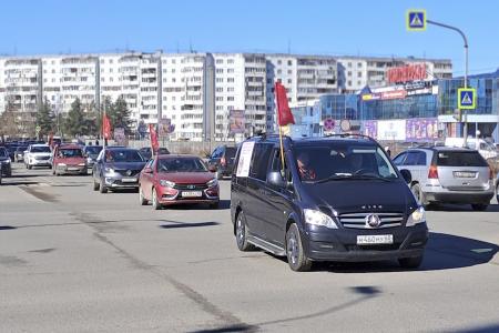 «Красные крылья Победы» на улицах Пскова