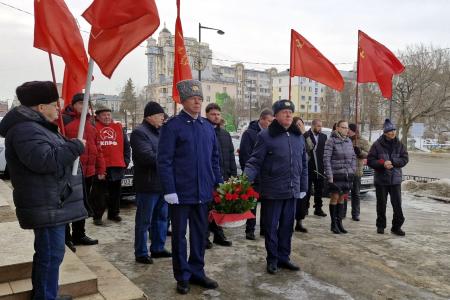 Липецкая область. Красные гвоздики – Сталину