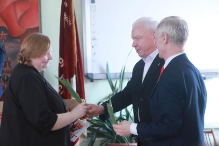 Накануне Женского дня. Омские коммунисты проводят предпраздничные пикеты