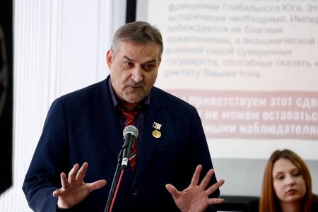 Левые патриоты всего мира — за Россию! Международная конференция «Левого Фронта»