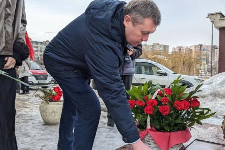 Липецкая область. Красные гвоздики – Сталину