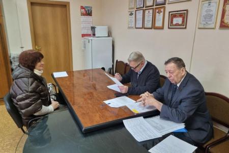 Руководитель фракции КПРФ в Мособлдуме Александр Наумов провел прием жителей в Кашире
