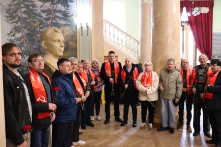 В Волгограде и области прошли торжественные мероприятия, посвящённые 65-летию первого полёта человека в космос