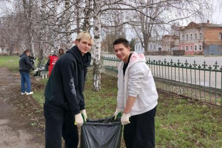 Саратовская область. В Балаково прошёл коммунистический субботник