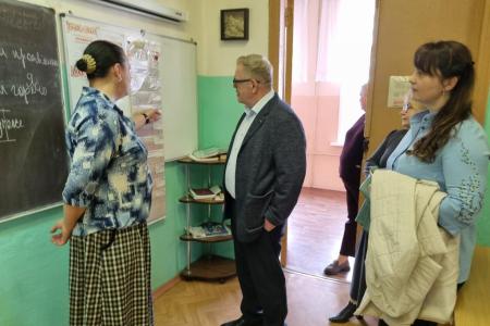 Московская область. Депутат КПРФ Александр Наумов в рамках инициативного бюджетирования помог двум школам в Можайском муниципальном округе