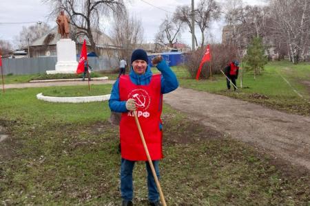 Саратовская область. В Балаково прошёл коммунистический субботник
