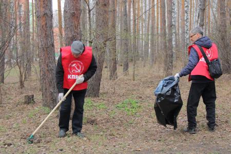 Коммунистический субботник в Курчатовском районе Челябинска