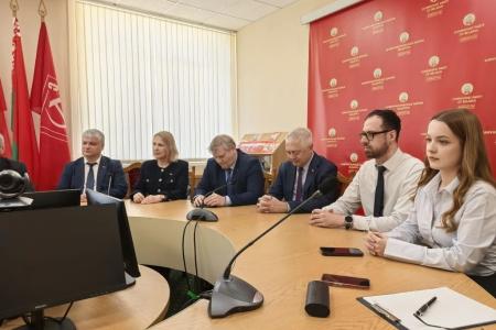 Делегация КПРФ во главе с Казбеком Тайсаевым продолжает работу в Минске