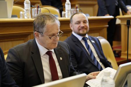 ХМАО – Югра. Депутат КПРФ Алексей Савинцев поднимает на региональном уровне вопросы организации летнего отдыха школьников