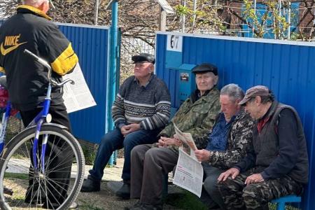 Краснодарский край. Активисты КПРФ распространяют «Правду» в сельских районах Кубани