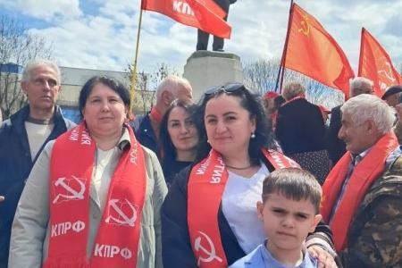 Коммунисты Кабардино-Балкарии торжественно отметили 156-ю годовщину со дня рождения Владимира Ильича Ленина