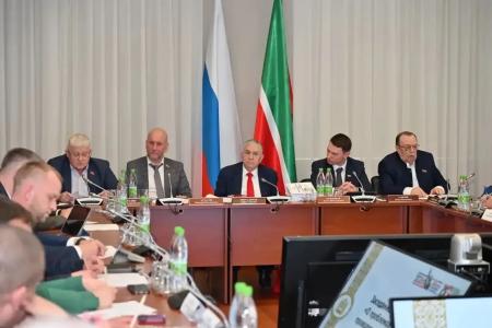 Республика Татарстан. Члены фракции КПРФ подняли вопросы, волнующие владельцев дачных участков