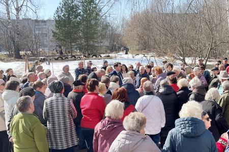 Олег Лебедев провёл массовую встречу с жителями Белого Городка в Кимрском районе Тверской области