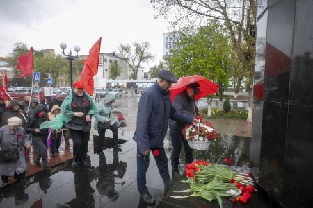 В Калмыкии коммунисты и сторонники Компартии  отметили 156-ю годовщину со дня рождения В.И. Ленина