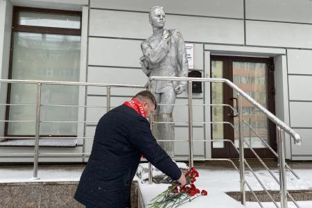 Ленин с нами! Коммунисты   почтили память вождя в Ханты-Мансийске