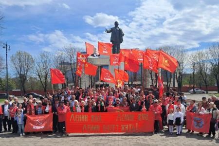 Коммунисты Кабардино-Балкарии торжественно отметили 156-ю годовщину со дня рождения Владимира Ильича Ленина