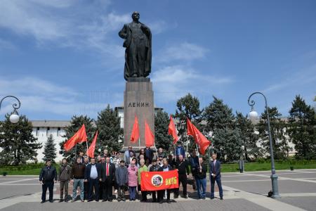 Астраханские коммунисты отметили 156-летие В.И. Ленина