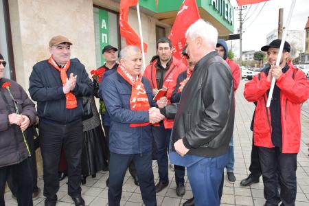 В Дагестане состоялся автопробег в честь 65-летнего юбилея Дня космонавтики