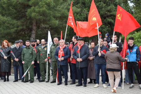 В Дагестане состоялся автопробег в честь 65-летнего юбилея Дня космонавтики