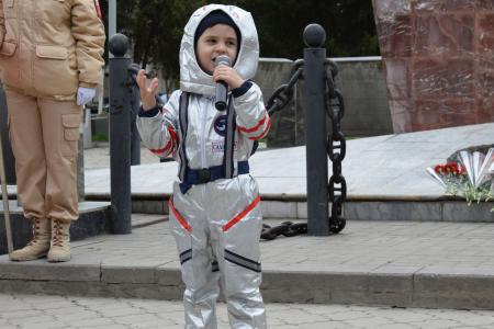 В Дагестане состоялся автопробег в честь 65-летнего юбилея Дня космонавтики