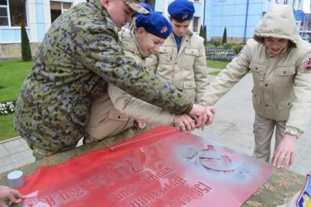 "Эх, путь-дорожка фронтовая". Патриотический автопробег проходит на Ставрополье