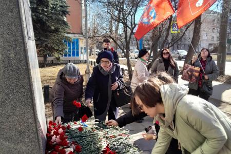 Коммунисты и комсомольцы Архангельска отметили День Космонавтики