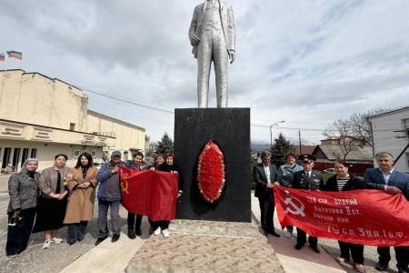 Карачаево-Черкесия отметила 156-летие Ленина