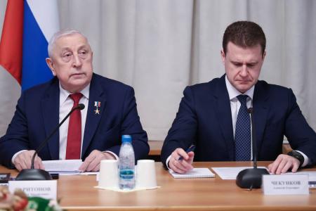 Николай Харитонов: «Проект стратегии развития Дальнего Востока до 2030 года получил поддержку участников парламентских слушаний»