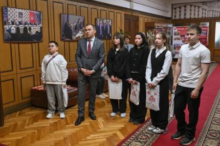 Юрий Афонин и Айрат Гибатдинов в Госдуме провели встречу с детьми героев СВО