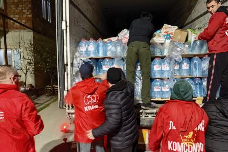 Коммунисты Северной Осетии доставили в Дагестан очередной гуманитарный груз