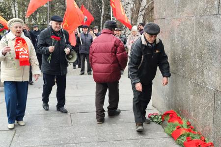 В Тюмени КПРФ и сторонники левых движений торжественно отметили 156-ю годовщину со дня рождения В.И. Ленина
