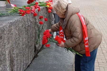 Донецкие коммунисты достойно встретили Ленинский день