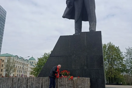 Донецкие коммунисты достойно встретили Ленинский день