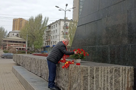 Донецкие коммунисты достойно встретили Ленинский день