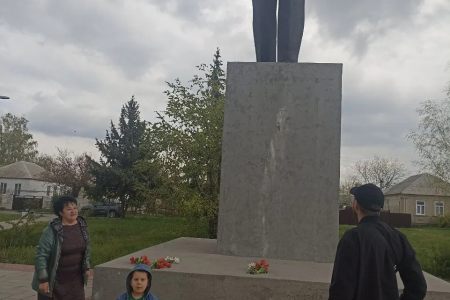 Донецкие коммунисты достойно встретили Ленинский день