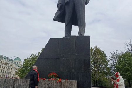Донецкие коммунисты достойно встретили Ленинский день
