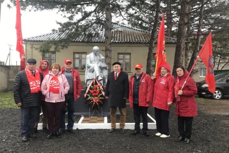 Карачаево-Черкесия отметила 156-летие Ленина
