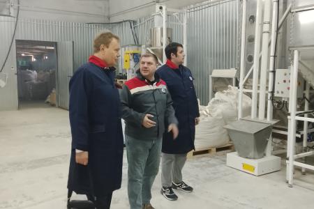 Депутат Николай Арефьев провёл встречи в районах Астраханской области