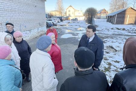 Олег Лебедев проводит встречи с жителями Вологодской области